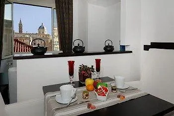 לינה וארוחת בוקר Relais La Maison De Luxe רומא