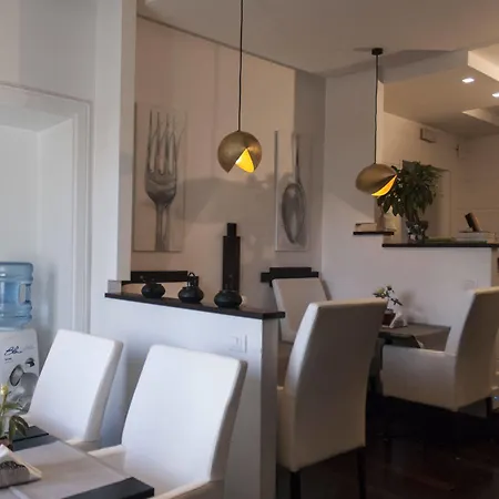 Relais La Maison De Luxe לינה וארוחת בוקר 4*