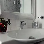 ベッド・アンド・ブレックファスト Relais La Maison De Luxe