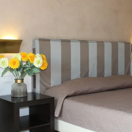 Relais La Maison De Luxe فندق مبيت وإفطار روما