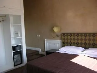 Relais La Maison De Luxe Bed & Breakfast 4*