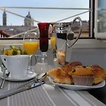 Bed and Breakfast Relais La Maison De Luxe 4*