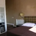 Relais La Maison De Luxe Bed and Breakfast 4*